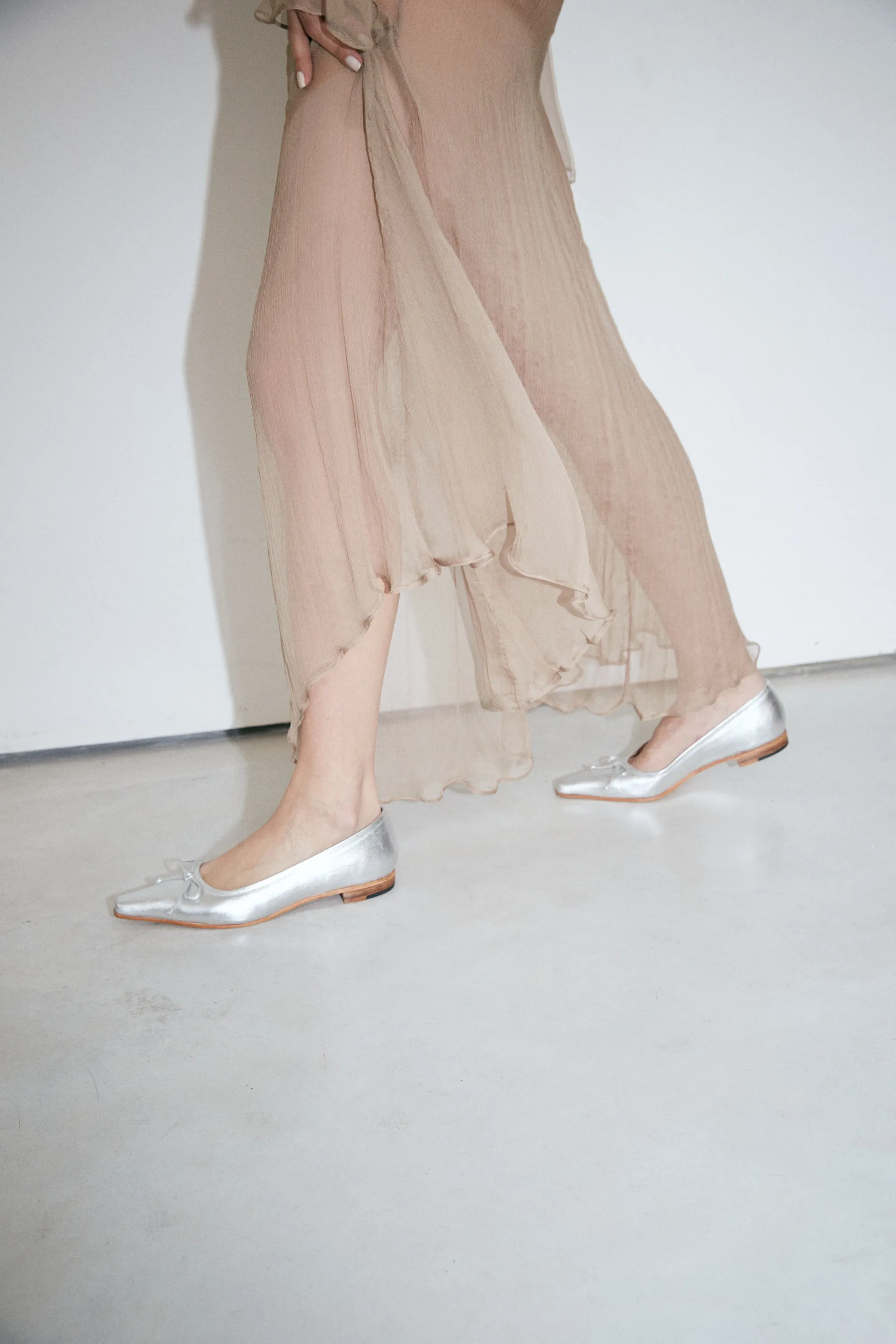 Ema Bow Ballet Flat in Silver