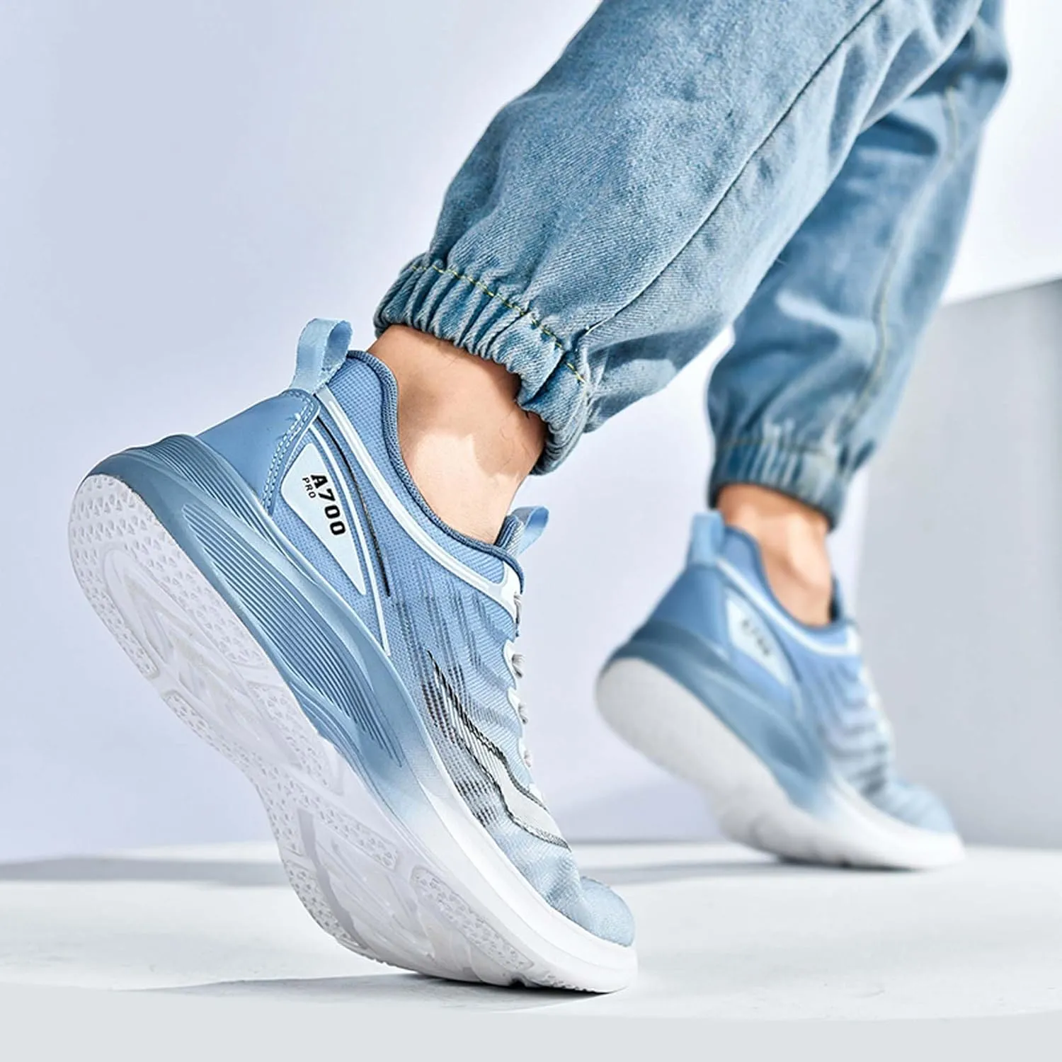 Men's Running Shoes Fashion Sneakers Lightweight Breathable Mesh Lace Up Mesh Walking Shoes Workout Casual Sports Shoes Cross Training Sneakers Women's Running Shoes