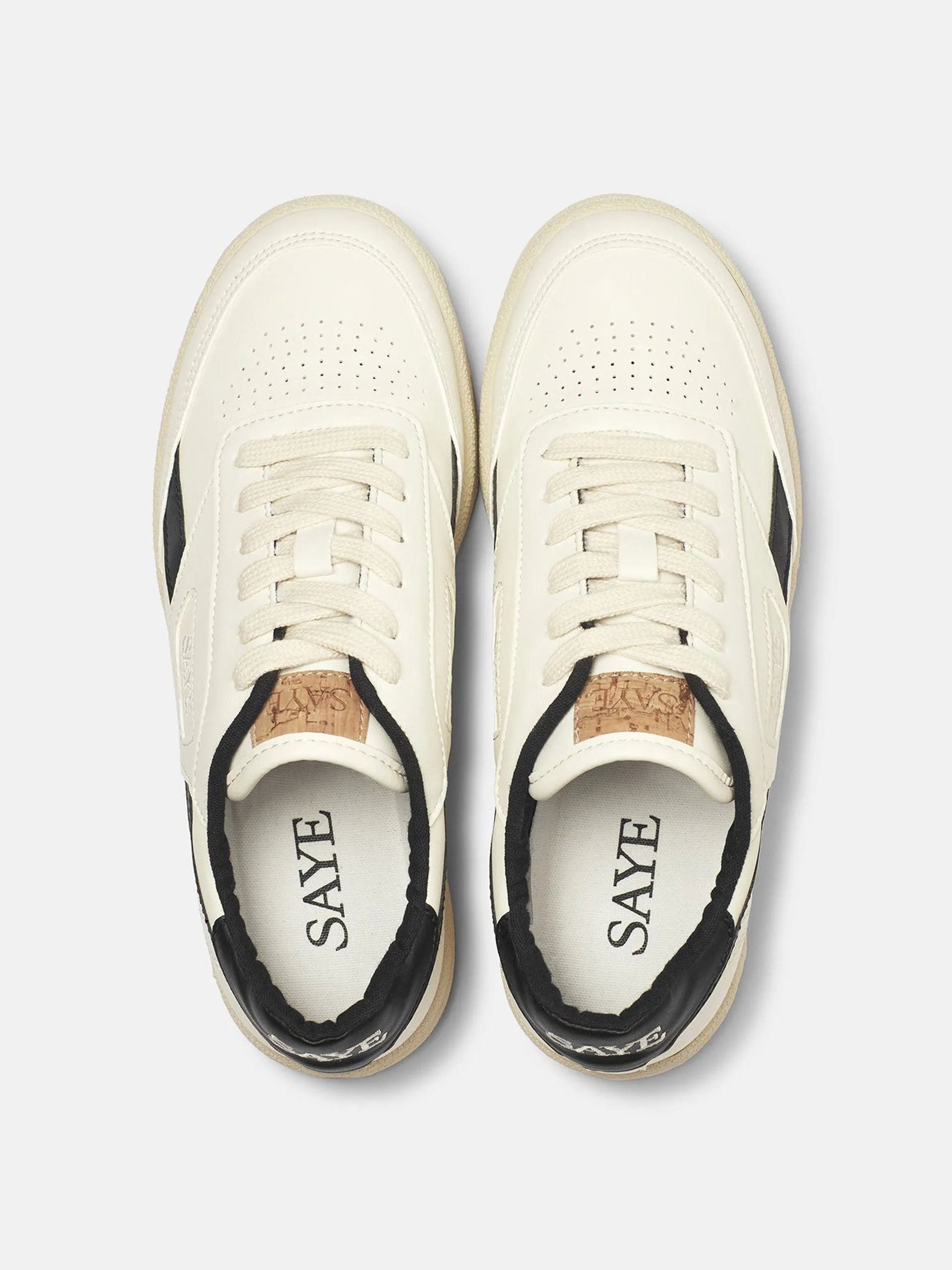 Modelo '89 trainer in black