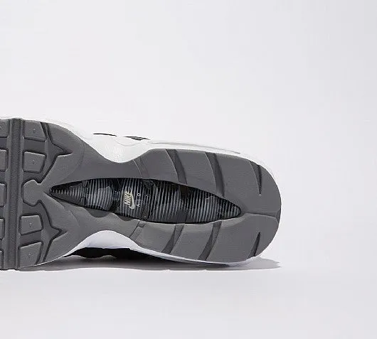 Nike Air Max 95 SE Trainer
